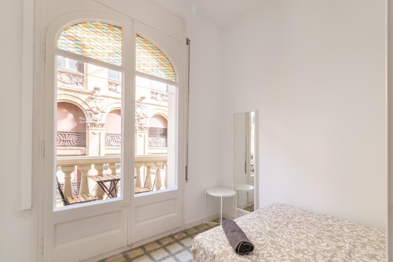 Vandrerhjem Amat Private Near Plaza Universitat Barcelona